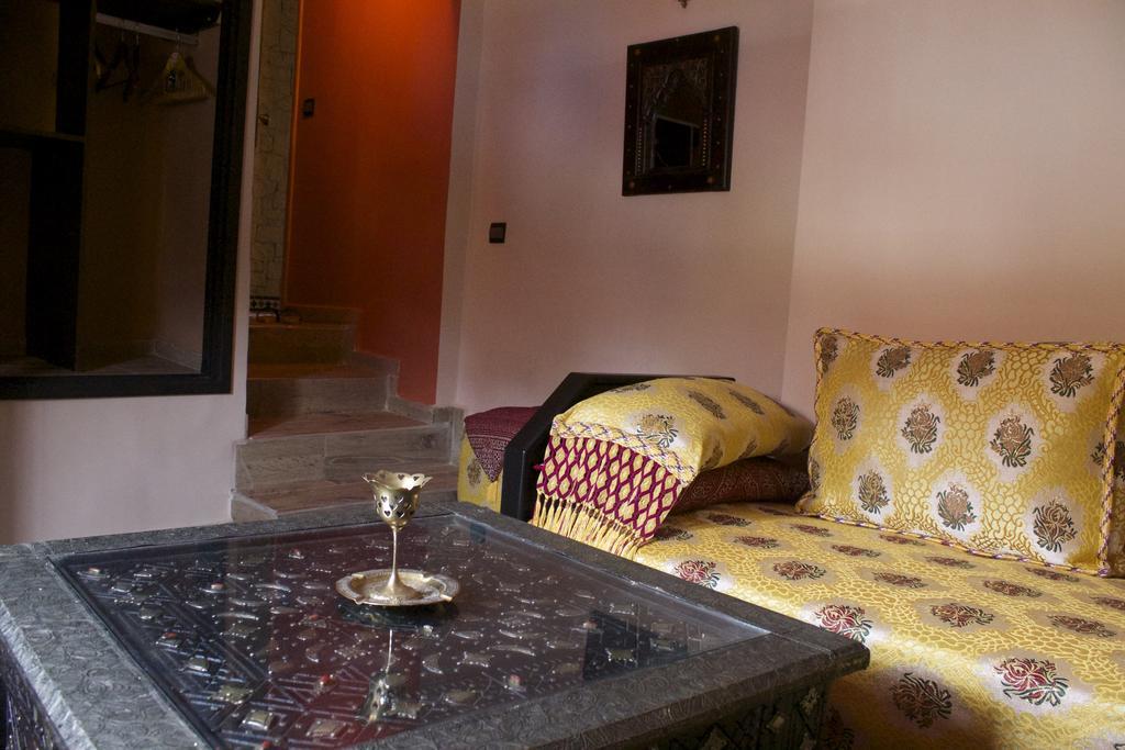 Collier De La Colombe Hotel Meknès Quarto foto