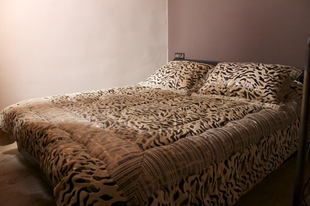 Collier De La Colombe Hotel Meknès Quarto foto